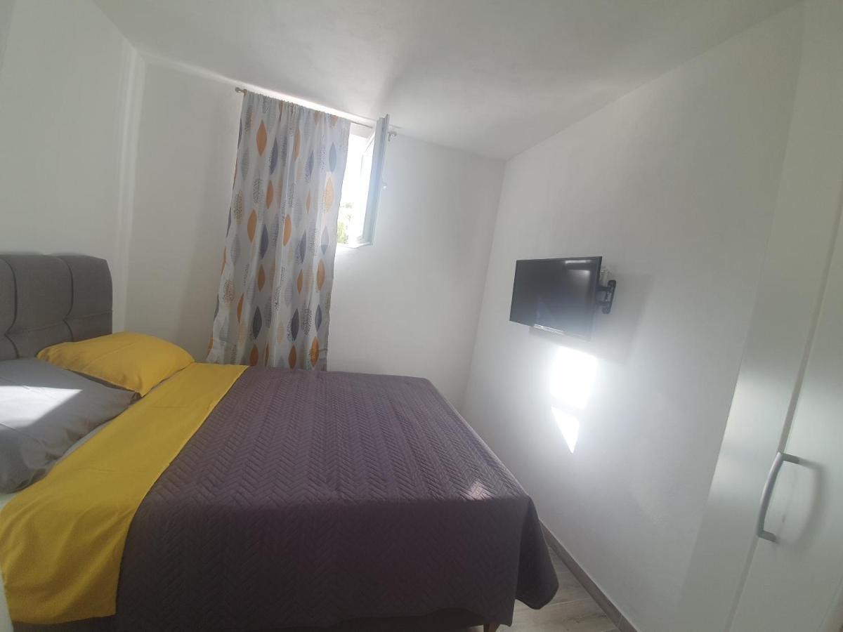 Apartment Amama Brodarica (Sibenik-Knin)