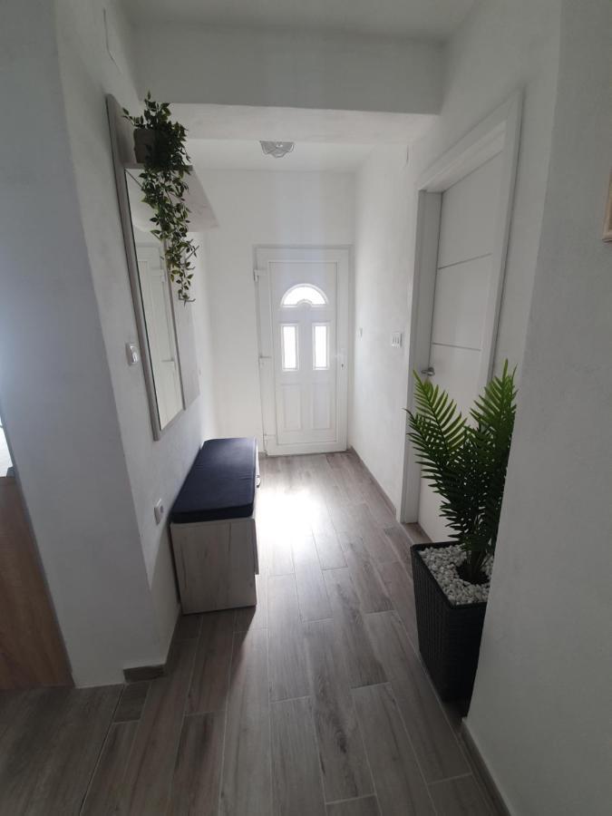 Apartment Amama Brodarica (Sibenik-Knin)