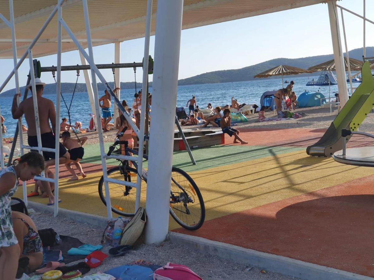 Amama * Brodarica (Sibenik-Knin)
